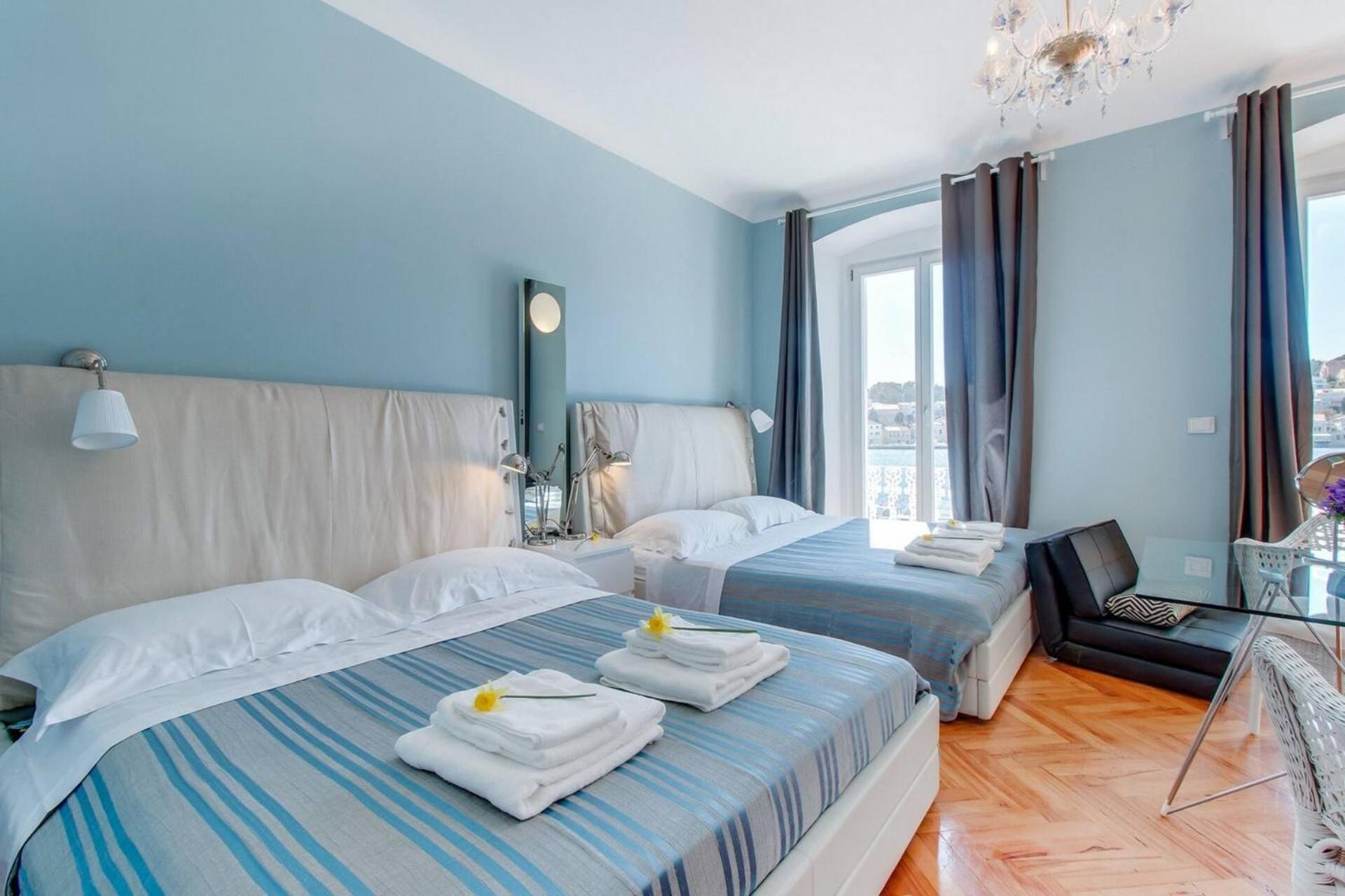 Hotel Vindobona Mali Lošinj Esterno foto