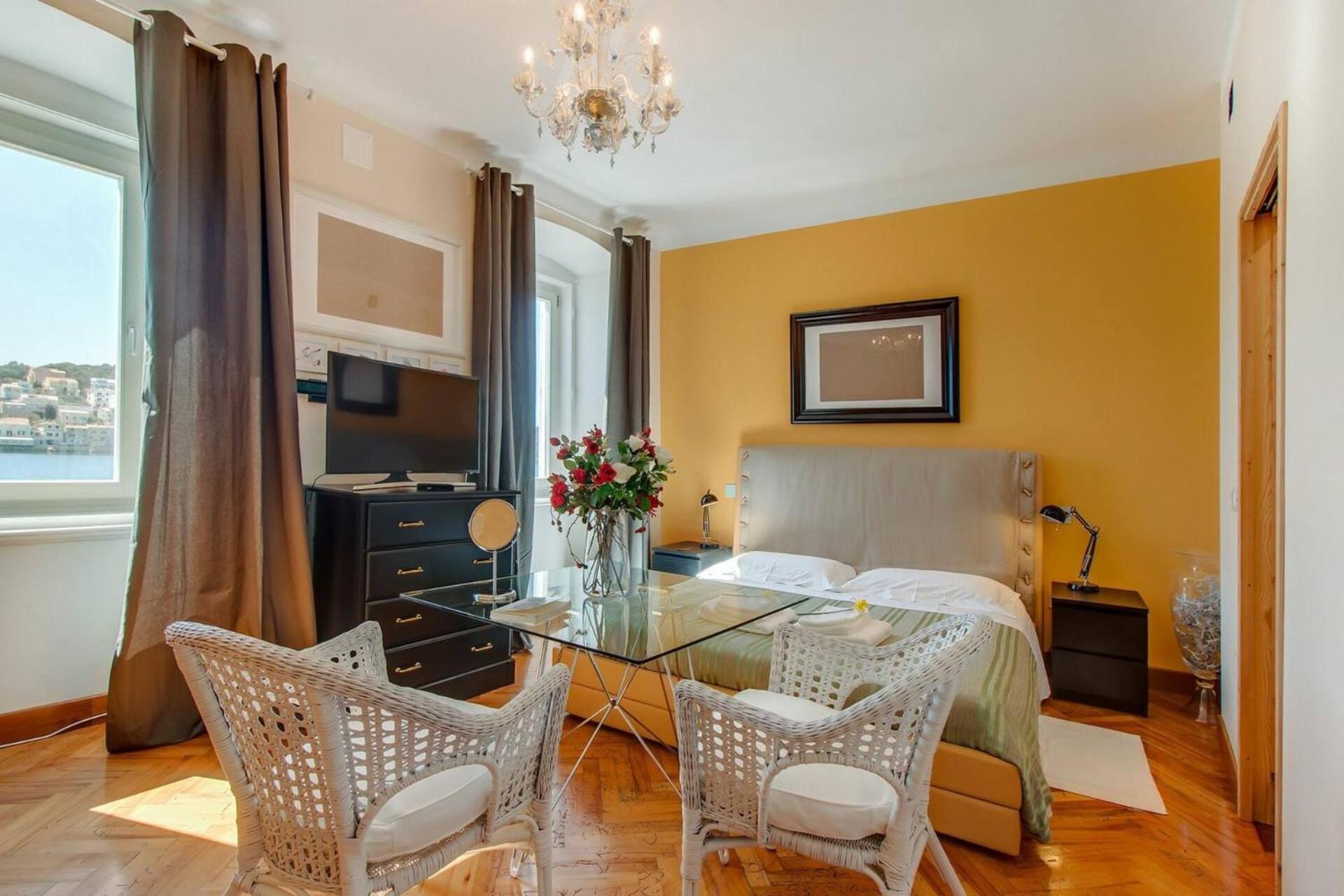 Hotel Vindobona Mali Lošinj Esterno foto